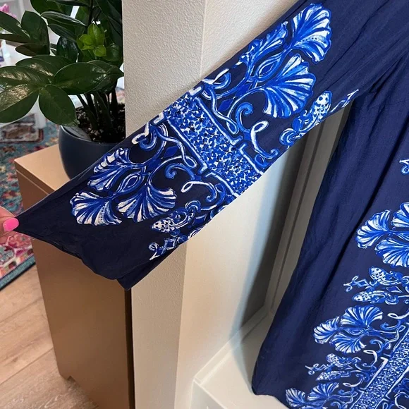 Lilly Pulitzer Blue and White Floral Tunic dress - Picture 2 of 4